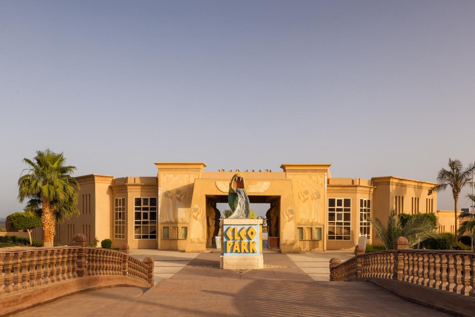 Jaz Sharm Dreams Hotel Exterior photo Entrance of the park