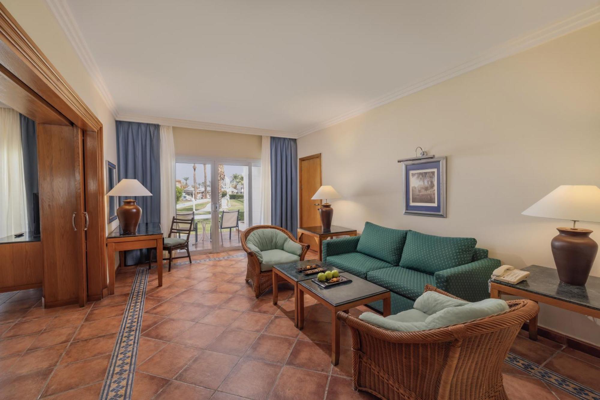 Jaz Sharm Dreams Hotel Exterior photo A suite at the Hilton Sharm El Sheikh Resort